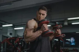 contracción concéntrica, contracción excéntrica, contracción concéntrica vs. excéntrica, contracción muscular, beneficios de la contracción concéntrica, beneficios de la contracción excéntrica, fase concéntrica, fase excéntrica, entrenamiento concéntrico vs. excéntrico, desarrollo de potencia, hipertrofia muscular, fuerza funcional, entrenamiento de estabilidad, gasto de energía, entrenamiento de tempo, excéntricos lentos, negativos, monitoreo de contracciones, entrenamiento basado en la velocidad, aplicación Spleeft, retroalimentación en tiempo real, optimización del entrenamiento de fuerza, velocidad de la barra, potencia explosiva, fuerza del tejido conectivo, entrenamiento equilibrado, desarrollo de fuerza, eficiencia del entrenamiento, rendimiento atlético