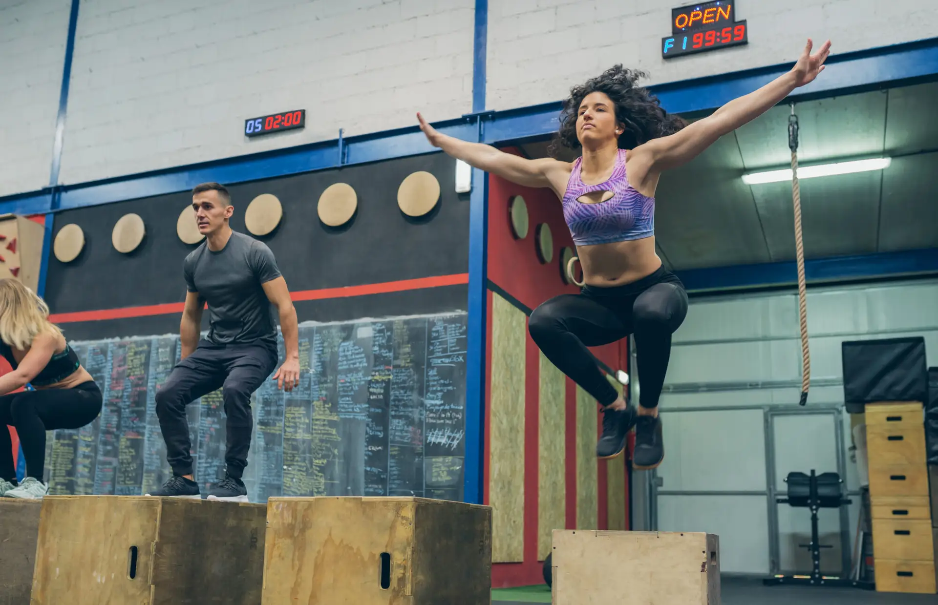 jump height, vertical jump, average jump height, how to measure jump height, jump height norms, jump height benchmarks, elite vertical jump, how high is a good jump, 70 cm vertical jump, drop jump height, calculate jump height, maximum vertical jump, standing vertical jump, countermovement jump, depth jump, jump height standards, average vertical jump men, average vertical jump women, vertical jump athletes, Michael Jordan vertical, LeBron James vertical, Zion Williamson vertical, Kobe Bryant vertical, Shaquille O'Neal vertical, Steph Curry vertical, Kyrie Irving vertical, Randy Moss vertical, reactive strength, stretch-shortening cycle, plyometric training, Spleeft app, velocity-based training, athletic performance, lower-body power, sports training, jump mechanics, jump training, fitness benchmarks, power-load profile, load-velocity profile.