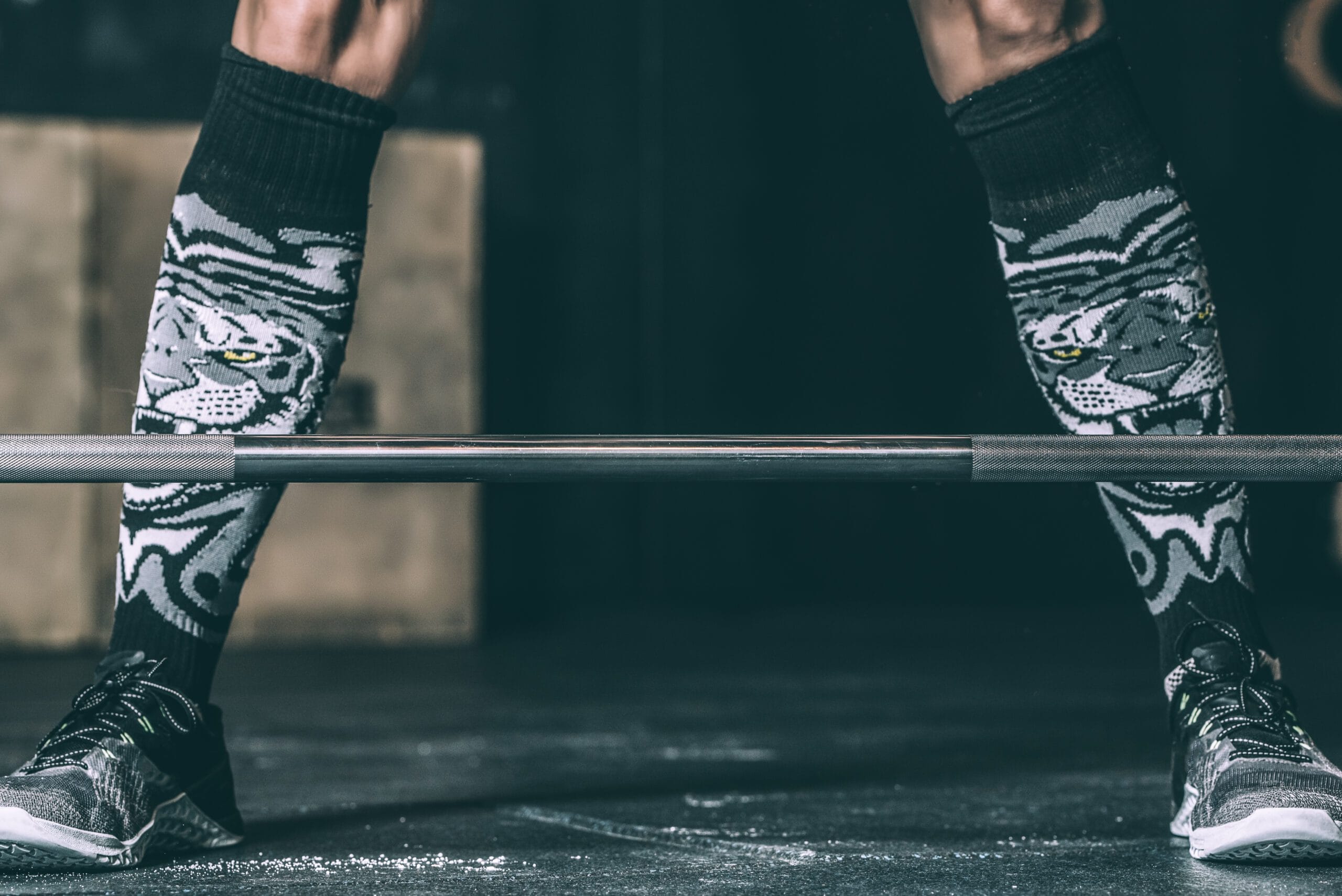 Raw Powerlifting vs Equipped: Complete Training Guide 4 Raw-Powerlifting-vs-Equipped